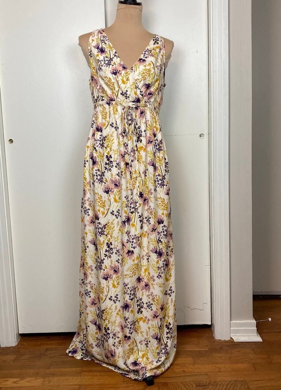 NWT Old Navy Maternity V-Neck Maxi Dress M Cream Purple Floral Empire Waist Boho